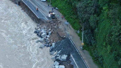 Ardeşen-Çamlıhemşin karayolunda göçük
