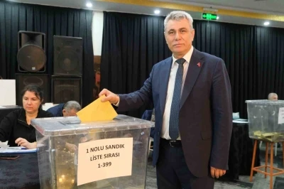 Argıncık Esnaf Odası&rsquo;nda Akpınar g&uuml;ven tazeledi
