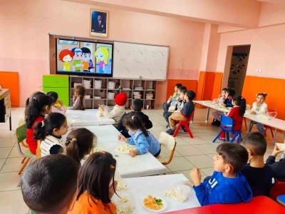 Arıcak&rsquo;ta &lsquo;&Ccedil;ocukluk Arkadaşım Olur musun&rsquo; projesi
