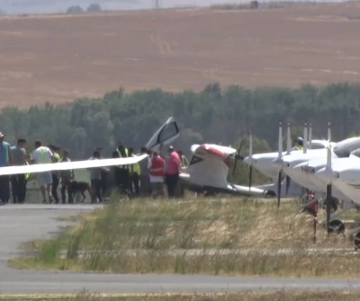 Arıza yapan uçak Hezarfen Havalimanı’na iniş yaptı
