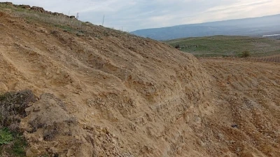 Arkeolojik sit alanında ka&ccedil;ak kazı yaptıkları belirlenen 9 şahıs g&ouml;zaltına alındı
