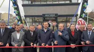 Arnavutk&ouml;y&rsquo;de 3 yeni eser hizmete a&ccedil;ıldı, yaşam merkezinin temeli atıldı
