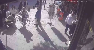 Arnavutk&ouml;y&rsquo;de mağaza &ouml;n&uuml;ndeki sandalyeleri &ccedil;alan kadın yakalandı

