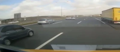 Arnavutk&ouml;y&rsquo;de makas atan s&uuml;r&uuml;c&uuml; kaza yaptı
