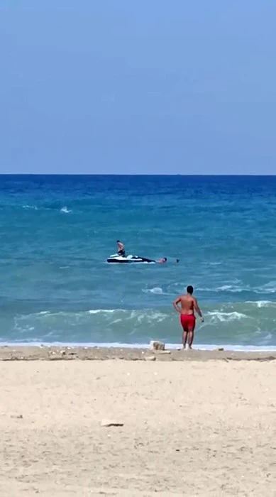 Arnavutköy Karaburun Sahili’nde boğulma tehlikesi: Cankurtaranlar müdahale etti
