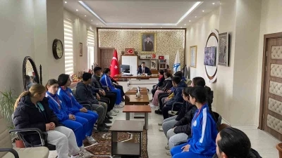 Arpa&ccedil;ay&rsquo;da &ouml;ğrencilerden gururlandıran tablo
