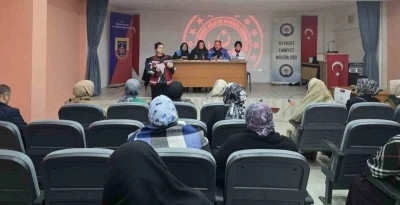 Arpalı&rsquo;da &lsquo;Birlikte G&uuml;&ccedil;l&uuml; Bir Aileyiz&rsquo; projesi veli ve &ouml;ğretmenlere anlatıldı
