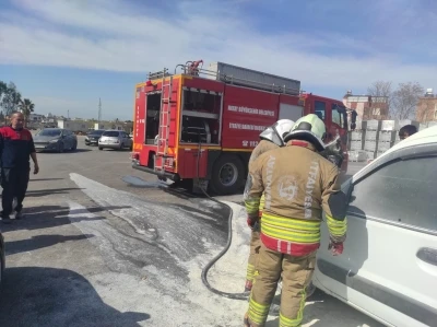 Arsuz&rsquo;da ara&ccedil; yangını
