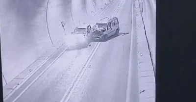 Artvin&rsquo;de 7 kişinin yaralandığı t&uuml;nel kazası kamerada
