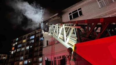 Artvin Hopa&rsquo;da apartman dairesinde yangın paniği
