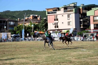 Asırlardır s&uuml;regelen ata sporu nefesleri kesti
