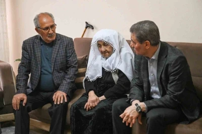 Asırlık &ccedil;ınara ve kahraman gazilere vefa ziyareti
