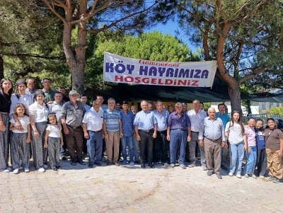 Asırlık gelenek Dutluca&rsquo;da binlerce kişiyi aynı sofrada buluşturdu
