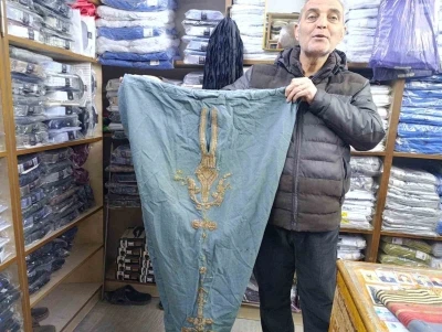 Asırlık Maraş abaları Tarihi Taş Han &Ccedil;arşısı&rsquo;nda yaşatılıyor
