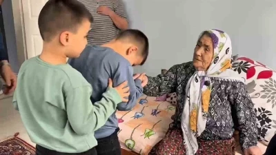 Asırlık &ouml;mr&uuml;nde 187 bayram g&ouml;rd&uuml;

