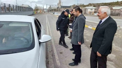 Aşkale&rsquo;de bayramın manevi atmosferi yollara taşındı

