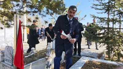 Aşkale&rsquo;de &Ccedil;anakkale şehitleri dualarla anıldı
