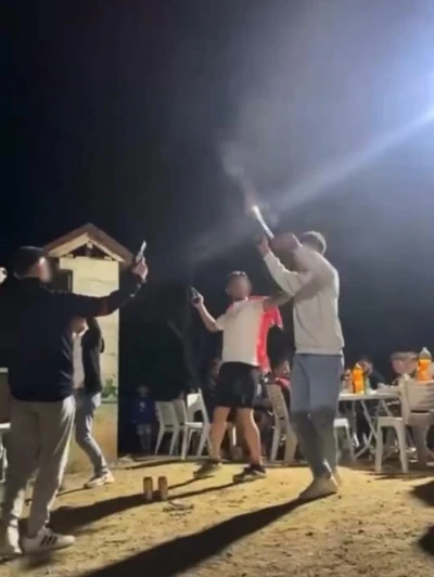 Asker eğlencesinde silahlar ateşlendi
