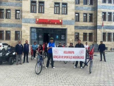 Aslanapa&rsquo;da bisiklet turu d&uuml;zenlendi

