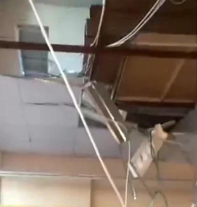 Asma tavan kısmen çöktü, 1 kişi yaralandı
