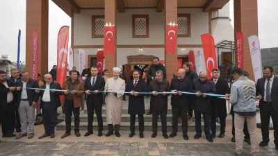 Asrın felaketinin ardından Hatay&rsquo;da 119&rsquo;uncu cami ibadete a&ccedil;ıldı
