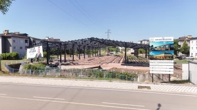 Ataevler Kent &Ccedil;arşısı inşaatı s&uuml;r&uuml;yor
