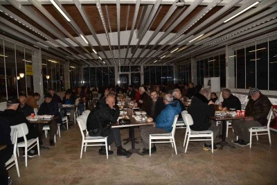 Atakum Belediyesi Şehit &Ouml;mer Halisdemir Parkı&rsquo;nda &uuml;cretsiz iftar hizmeti
