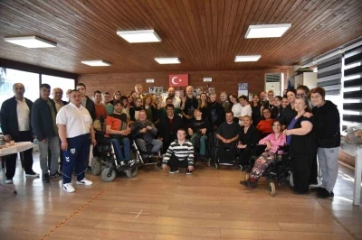 Atakum&rsquo;da &ouml;zel bireyler seramik at&ouml;lyesinde buluştu
