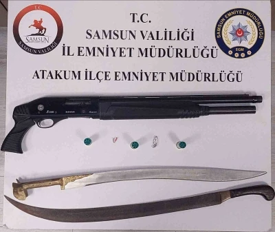 Atakum&rsquo;da ruhsatsız silah ve kılı&ccedil; ele ge&ccedil;irildi

