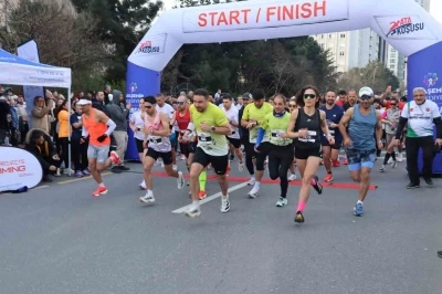 Ataşehir&rsquo;de bir ilk: 1200 sporcu Ata Koşusu&rsquo;nda ter d&ouml;kt&uuml;
