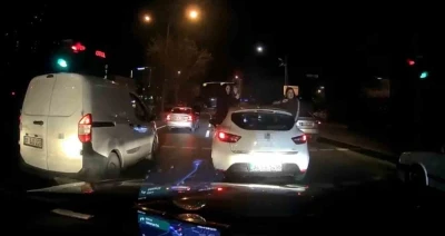 Ataşehir&rsquo;de konvoy yapıp trafiği tehlikeye atan 3 ş&uuml;pheli adliyeye sevk edildi
