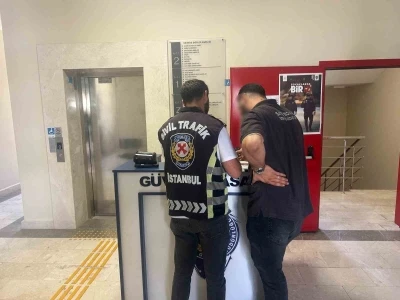 Ataşehir&rsquo;de makas atan s&uuml;r&uuml;c&uuml;ye "sanal devriye" den rekor ceza
