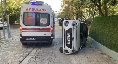 Ataşehir’de otomobil yan yattı: 1 yaralı
