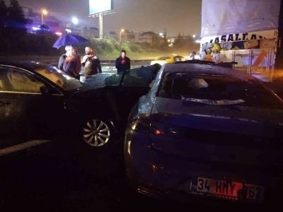 Ataşehir’de zincirleme trafik kazası: 6 yaralı
