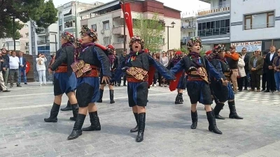 Atat&uuml;rk&rsquo;&uuml;n Aliağa&rsquo;ya gelişinin 92. yıl d&ouml;n&uuml;m&uuml; t&ouml;renlerle kutlandı
