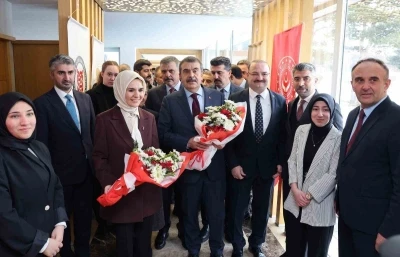 Atat&uuml;rk &Uuml;niversitesi&rsquo;nden &ouml;rnek misafirperverlik
