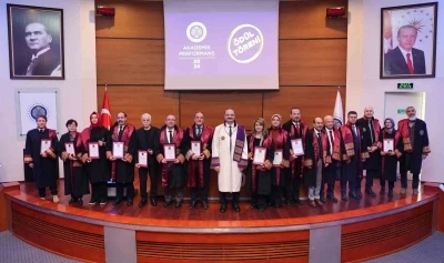 Atat&uuml;rk &Uuml;niversitesinde akademik performans &ouml;d&uuml;l t&ouml;reni ger&ccedil;ekleşti
