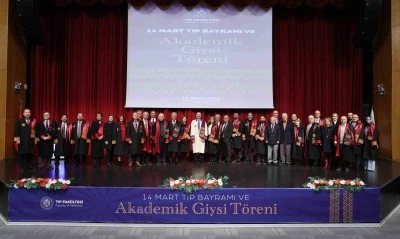 Atat&uuml;rk &Uuml;niversitesinde  Tıp Bayramı ve akademik giysi t&ouml;reni coşkusu
