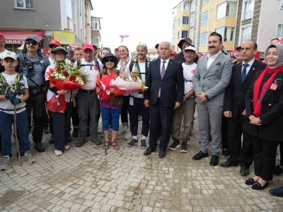 Atat&uuml;rk ve İstiklal Yolu Y&uuml;r&uuml;y&uuml;ş&uuml;&rsquo;nde katılımcılar, Seydiler il&ccedil;esine ulaştı
