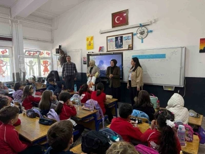 ’Atık Pil Toplama Kampanyası’nda Kalkancı İlkokulu 1. oldu
