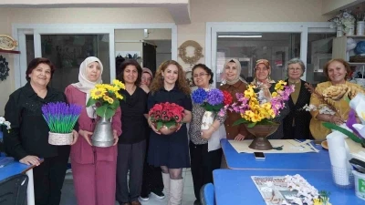 Atıklar kadınların elinde sanata d&ouml;n&uuml;ş&uuml;yor
