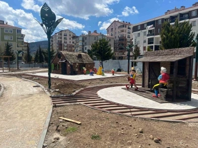 Atıl alandan masal d&uuml;nyasına Tomurcuk Masal Parkı
