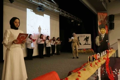 Avrasya &Uuml;niversitesi&rsquo;nde &Ccedil;anakkale ruhu yaşatıldı
