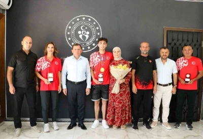 Avrupa Şampiyonu’na coşkulu karşılama
