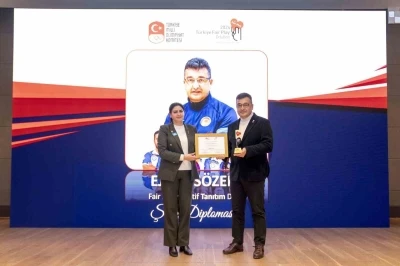 Avrupa ve d&uuml;nya şampiyonu yetiştiren antren&ouml;r Ejder S&ouml;zen&rsquo;e, &rsquo;Fair Play&rsquo; &ouml;d&uuml;l&uuml;
