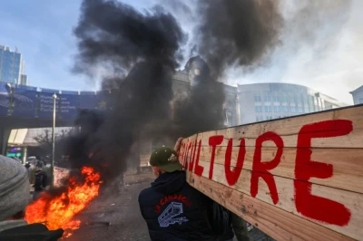 Avrupalı &ccedil;ift&ccedil;iler, Br&uuml;ksel&rsquo;de sokakları trakt&ouml;rlerle kapattı
