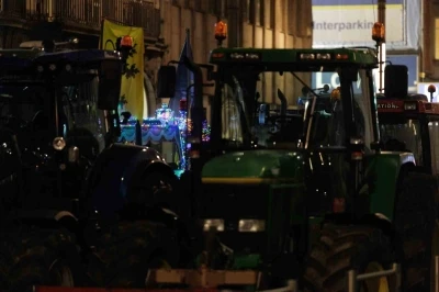 Avrupalı &ccedil;ift&ccedil;ilerden AB zirvesinin yapıldığı Br&uuml;ksel&rsquo;de trakt&ouml;rl&uuml; protesto
