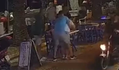 Avşa Adası&rsquo;nda dikkatli işletme sahibinden hayat kurtaran m&uuml;dahale

