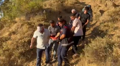Ayağı burkulan kadın kayalıklarda mahsur kaldı
