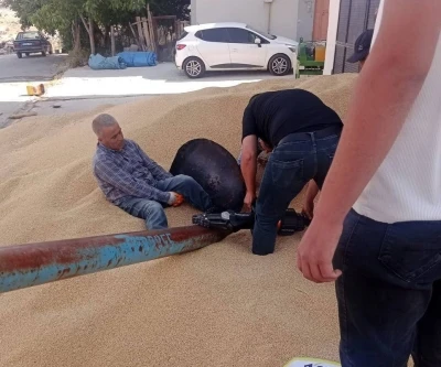 Ayağını hububat elevat&ouml;r&uuml;ne kaptıran kişi yaralandı
